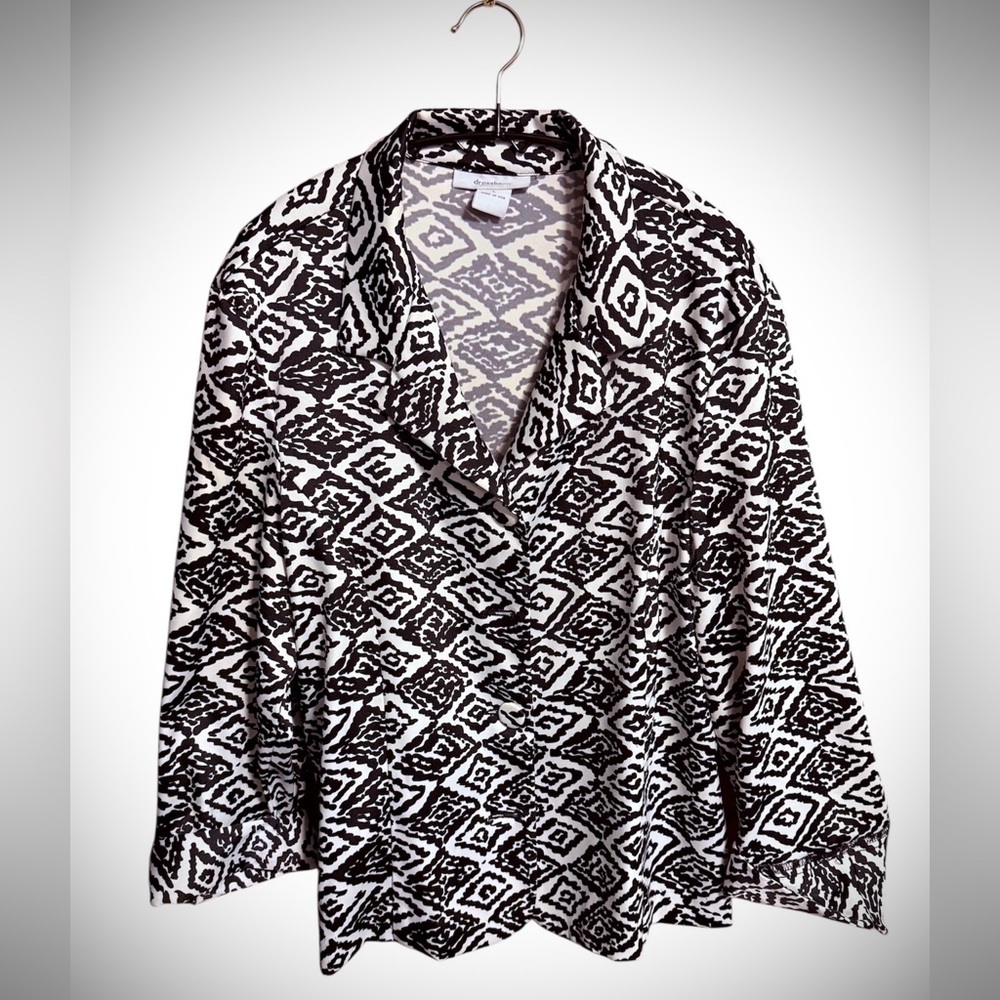 Dressbarn Monochrome Patterned Top